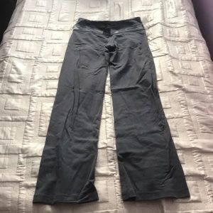 Lululemon yoga pants